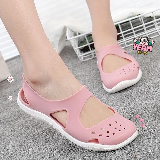 2020 New Korean Fashion Women's Shoes, Croc Sandals, All-match Non-slip Soft Bottom Baotou Beach Hole Shoes