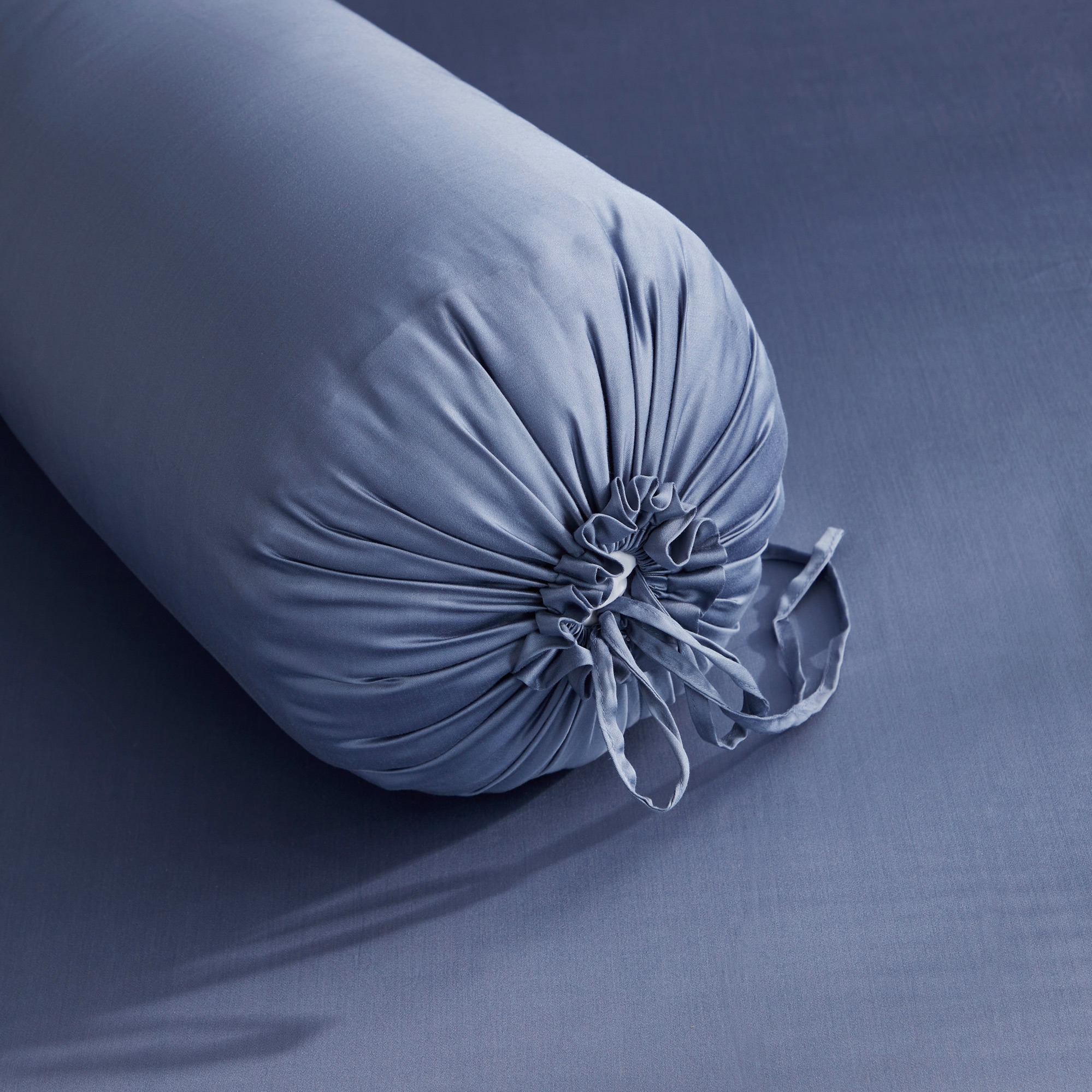 Palais Suite TENCEL™ LF Pervenche Blue Bolster Case
